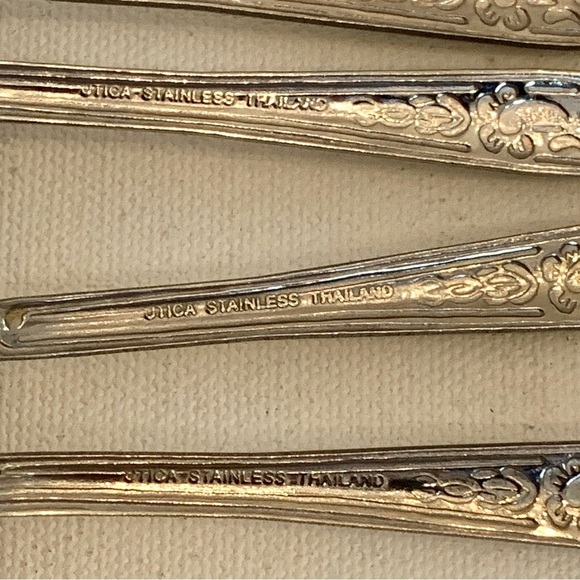 5 Piece Utica Thailand Stainless Steel Spoons Teaspoons 6.75" Glossy Scrolls Set - Picture 10 of 10